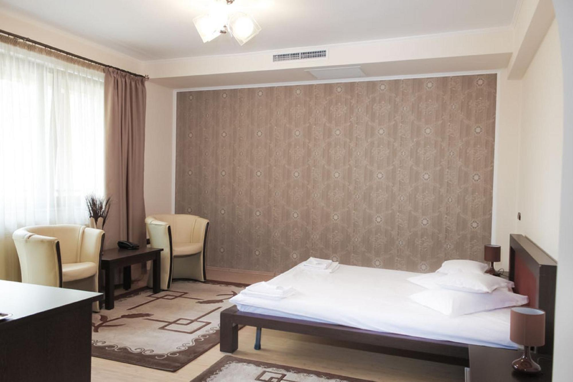 Hotel Rao คลูจ-นาโปกา ภายนอก รูปภาพ