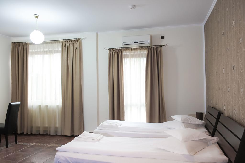 Hotel Rao คลูจ-นาโปกา ภายนอก รูปภาพ