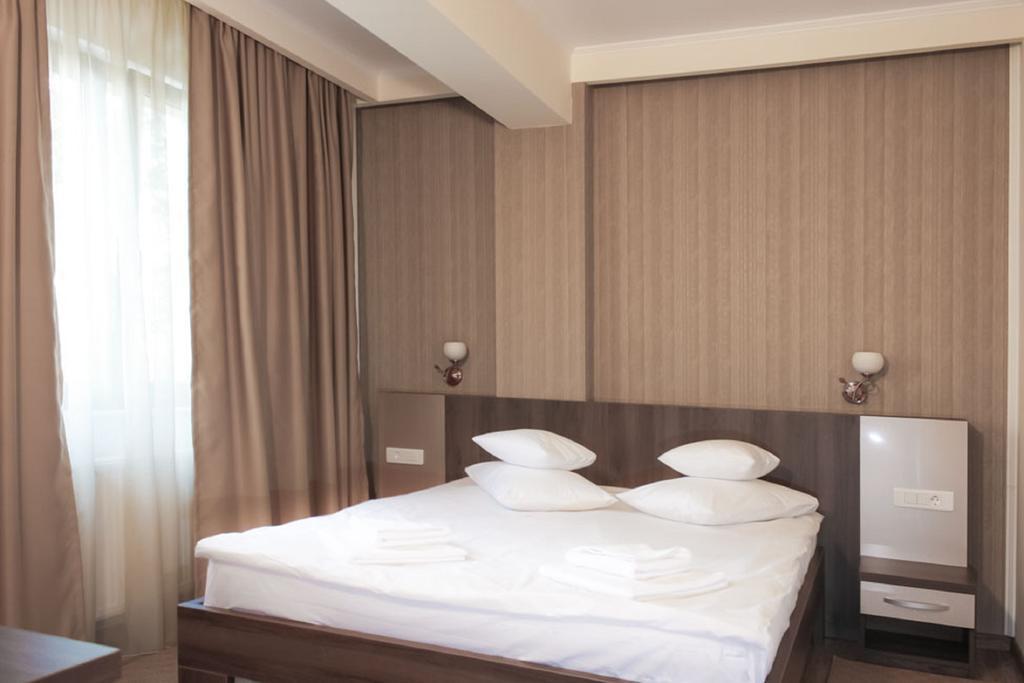 Hotel Rao คลูจ-นาโปกา ภายนอก รูปภาพ